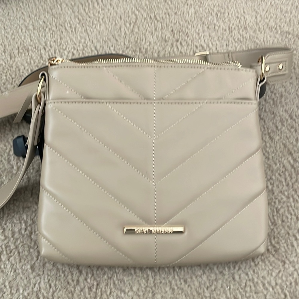 Steve Madden crossbody, brand new, perfect condition!